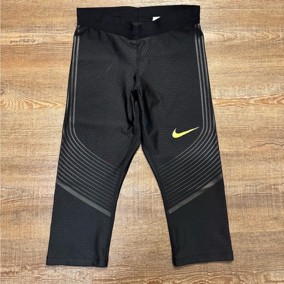 Women’s Nike Pro Elite Powerspeed Capri Size XS - Picture 1 of 4